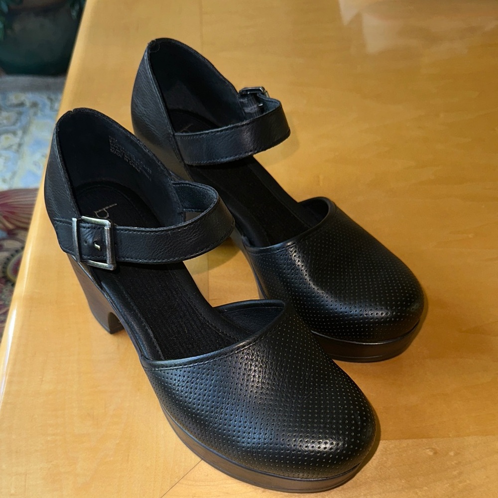 boc Black Perforated Mary Jane Heels